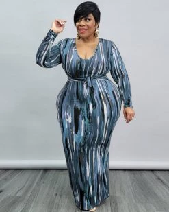 欧时尚 Carey Dress New In