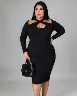 品辉 New In CRISSCROSS KNIT DRESS