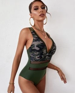 迪拉蒙 Deep V Stitched One-piece Swimsuit