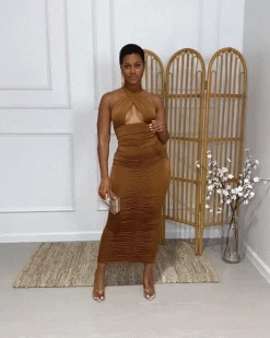 萱昂 ALWAYS OUT RUCHED MAXI DRESS New In