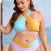 凯乐 New In Color Blocking Cross Strap Swimsuit