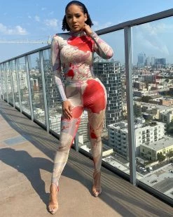 亚美裳 Hip-lift Jumpsuit