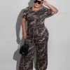 欧时尚 Cocoon Camo Jumpsuit