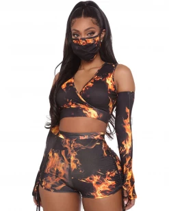 Divanewlook CATCH FIRE SHORT SET New In