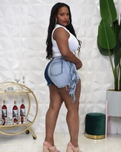 蕾婷娜 Forever Fringe Shorts New In