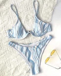 逸轩 New In Wave Print Underwire High Cut Bikini Swimsuit