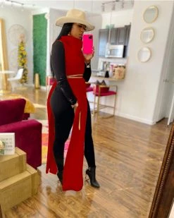 维妮娅 Meet Me Halfway Sweater New In