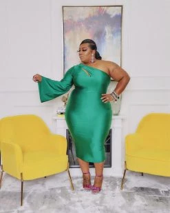 维妮亚 Britt Cold Shoulder Dress