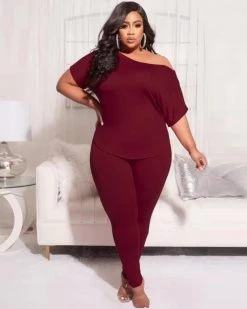 曼奇兴 Diagonal Shoulder Casual Set