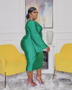 维妮亚 Britt Cold Shoulder Dress