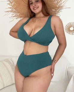 神采 New In Dark Green Strap Two Piece Swimsuit
