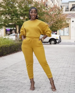 赞朵&金宸 ROUND NECK PULLOVER SWEAT SET