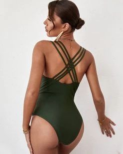 迪拉蒙 Deep V Stitched One-piece Swimsuit