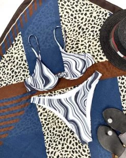 逸轩 New In Wave Print Underwire High Cut Bikini Swimsuit