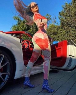 亚美裳 Hip-lift Jumpsuit