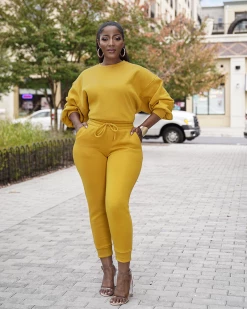 赞朵&金宸 ROUND NECK PULLOVER SWEAT SET