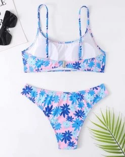 靓焱 Allover Floral Pattern Bikini Swimsuit