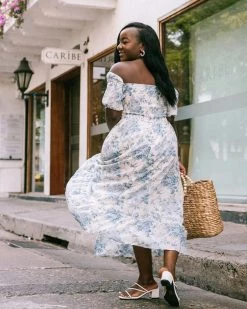 手拉手 Zoey Smocked Midi Dress⁠