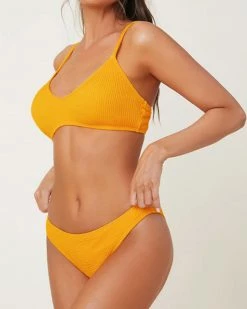 赤语 New In Everybody Knows Swimsuit