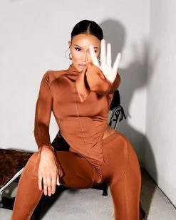 Divanewlook Crop Top Stacked Pants Workout Suit New In