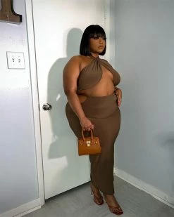 锦之涵 New In Unstoppable Cut Out Maxi Skirt