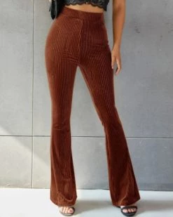 欧娅薇 New In Velvet Flare Leg Pants