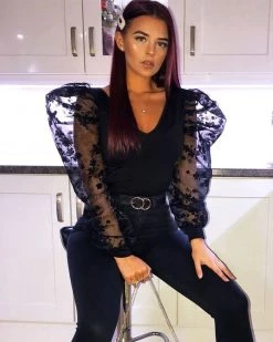 速卖空 New In Black Plunge Floral Sheer Bodysuit 15 速卖空 New In Black Plunge Floral Sheer Bodysuit