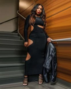 雄森 A Hole Situation Dress