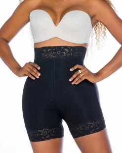 Divanewlook New In Sarai Compression Shorts