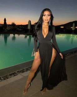 逊马亚 Plunging Neck High Split Dress