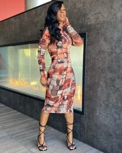 卡卡侬 New In Squared Off Rust Dress