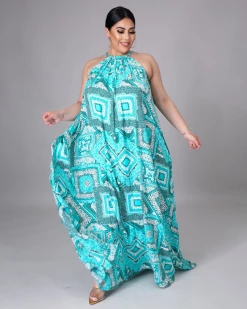 绣川 Print Halter Maxi Dress