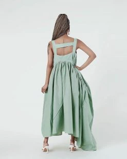 新鸿鑫 Asymmetric Dresses New In