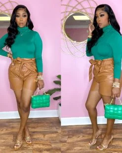 黑美人 VEGAN LEATHER SHORTS Bottoms