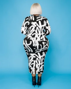 鸣达 Graffiti Print Body-con Dress Plus Size