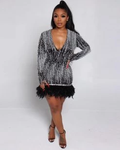 纯雅 On My Way Pearl Mini Dress Dresses